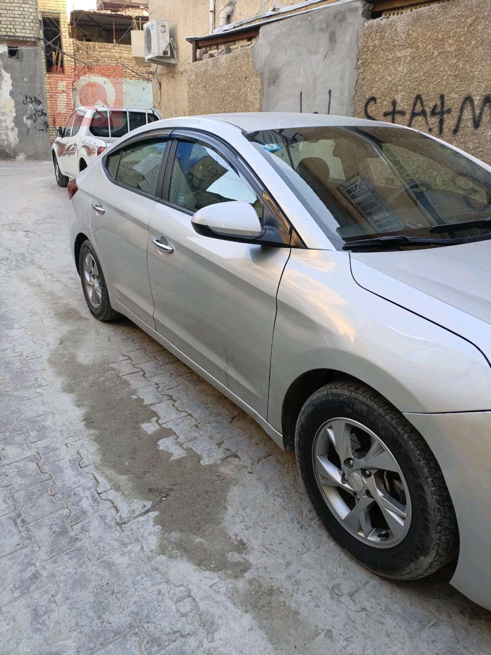 هيونداي النترا